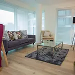 Unique 2 Bed Apartment